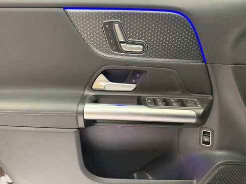 Certified 2025 Mercedes-Benz GLA 250 image 24