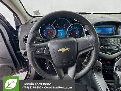 Used 2014 Chevrolet Cruze LT image 11