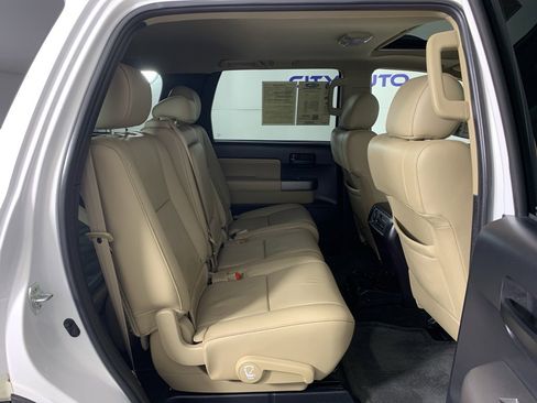 Used 2017 Toyota Sequoia SR5 image 40