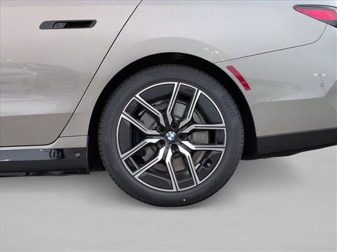 New 2026 BMW 750e xDrive w/ Executive Package AWD/4WD image 10