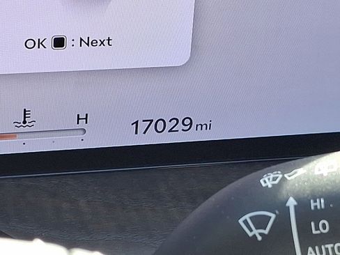 Used 2025 Genesis GV80 3.5T Prestige image 13