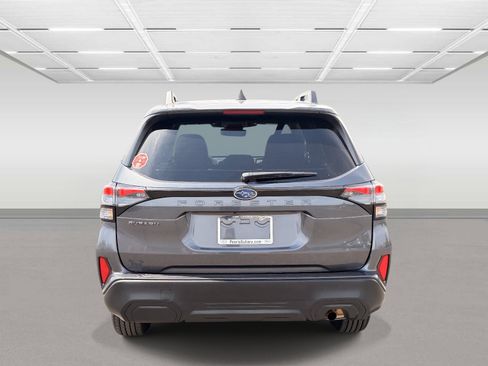 Used 2026 Subaru Forester Premium AWD/4WD image 4