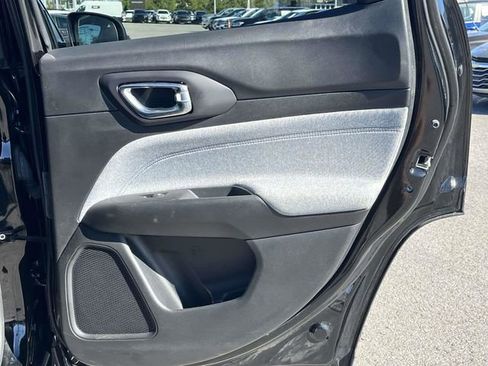 Used 2022 Jeep Compass Latitude image 22