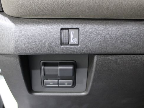 Used 2024 Chevrolet Colorado ZR2 w/ ZR2 Bison Edition image 9