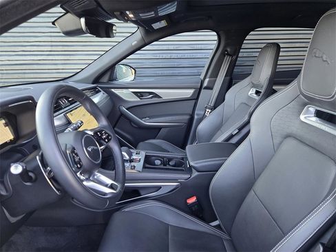 Used 2026 Jaguar F-PACE R-Dynamic S image 26