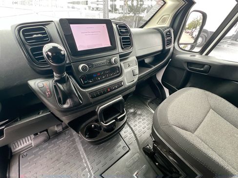 Used 2023 RAM ProMaster 2500 FWD image 26