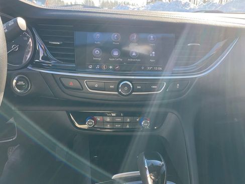 Used 2018 Buick Regal Essence w/ Driver Confidence Package #1 image 8