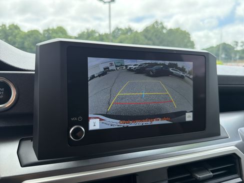 Used 2025 Toyota 4Runner SR5 AWD/4WD image 7