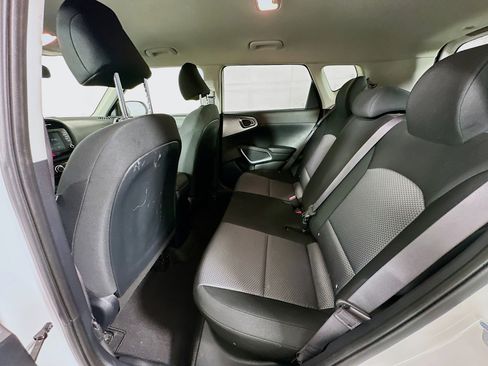 Used 2025 Kia Soul LX w/ LX Technology Package image 26