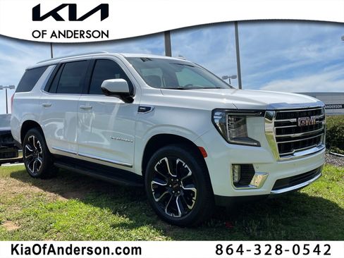 Used 2023 GMC Yukon SLT AWD/4WD image 1