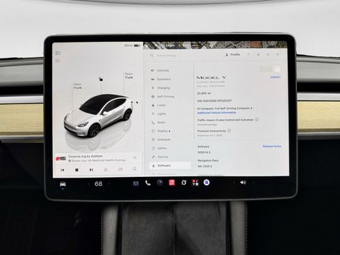 Used 2025 Tesla Model Y Long Range AWD/4WD image 11
