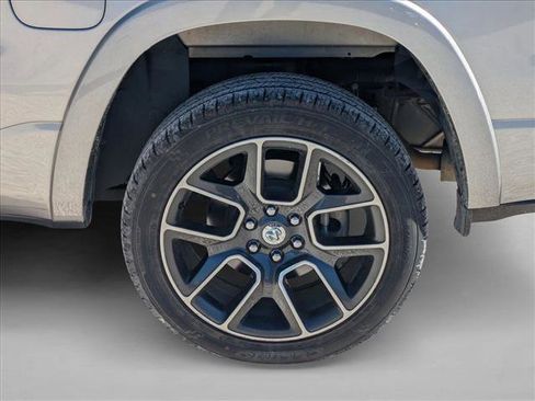 Used 2019 RAM 1500 Laramie image 7