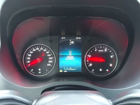 Used 2022 Mercedes-Benz Sprinter 2500 image 11