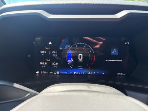 Used 2025 Chevrolet Colorado Trail Boss AWD/4WD image 12