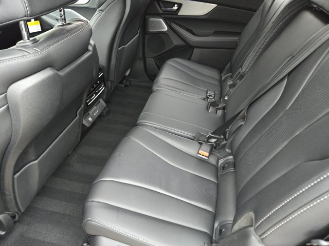 Certified 2026 Acura MDX w/ Technology Package FWD image 29