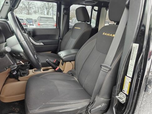 Used 2014 Jeep Wrangler Unlimited Sahara w/ Connectivity Group image 5