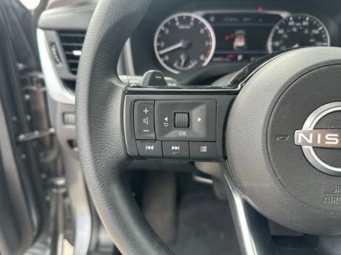 Used 2023 Nissan Rogue SV image 25