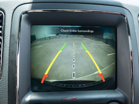 Used 2018 Dodge Durango SRT w/ Technology Group AWD/4WD image 33