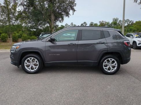 Used 2024 Jeep Compass Latitude AWD/4WD image 8