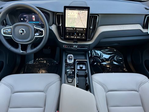 New 2026 Volvo XC60 B5 Core image 11