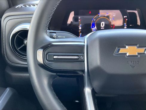 Used 2023 Chevrolet Colorado LT AWD/4WD image 23