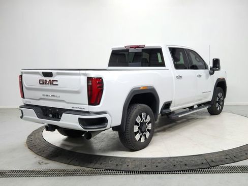 Used 2025 GMC Sierra 2500 Denali image 7