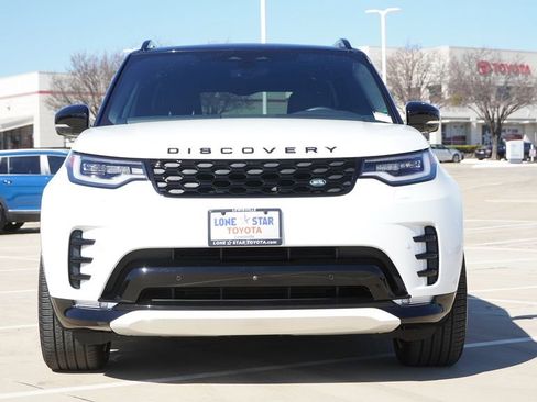 Used 2025 Land Rover Discovery Dynamic SE image 3