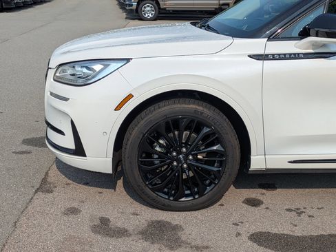 Used 2023 Lincoln Corsair Reserve w/ Equipment Group 202A AWD/4WD image 11