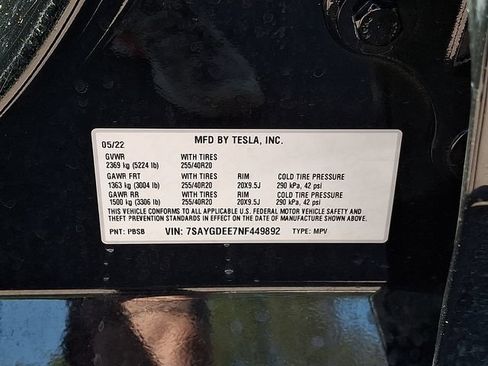 Used 2022 Tesla Model Y Long Range AWD/4WD image 30