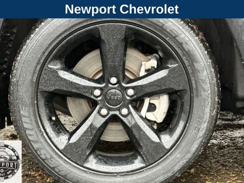 Used 2023 Jeep Grand Cherokee L Laredo image 27