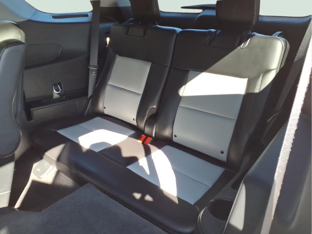 Used 2024 Ford Explorer XLT w/ Equipment Group 202A AWD/4WD image 9