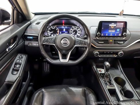 Used 2022 Nissan Altima 2.5 SR FWD image 17