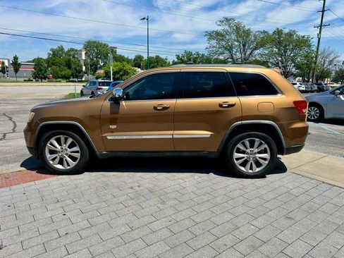 Used 2011 Jeep Grand Cherokee 70th Anniversary AWD/4WD image 4