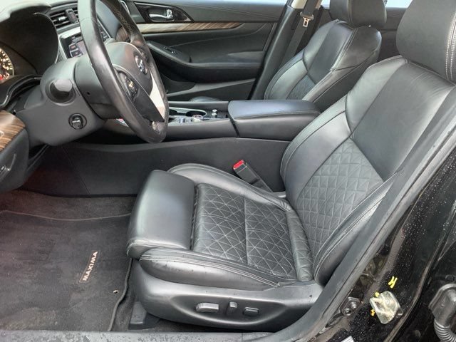 Used 2016 Nissan Maxima Platinum w/ Interior Lighting Package FWD image 13
