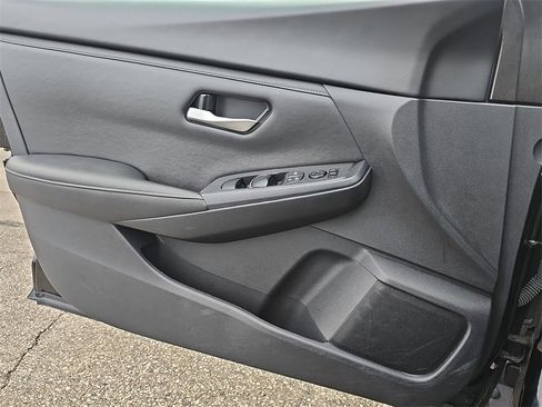 Used 2024 Nissan Sentra SV image 24