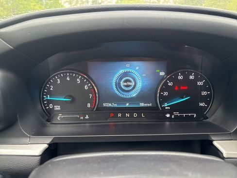 Used 2022 Ford Explorer XLT AWD/4WD image 29