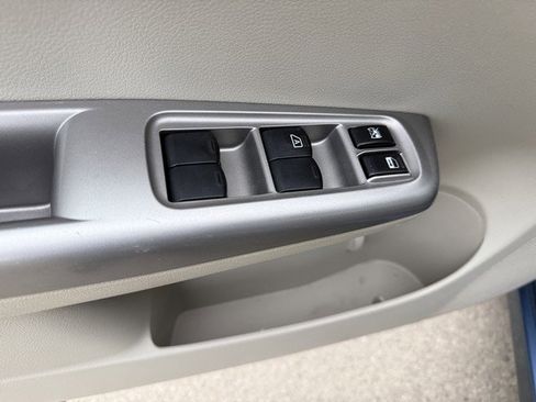 Used 2010 Subaru Impreza 2.5i image 13