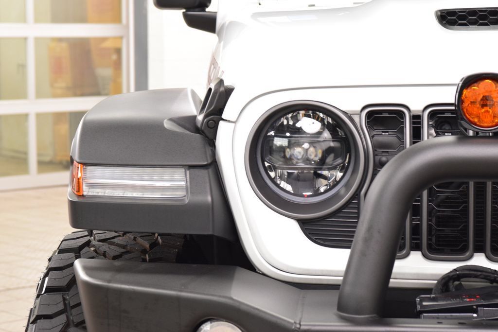 Used 2026 Jeep Wrangler Unlimited Rubicon AWD/4WD image 12
