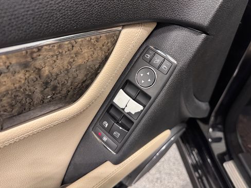 Used 2008 Mercedes-Benz C 350 Sport image 22