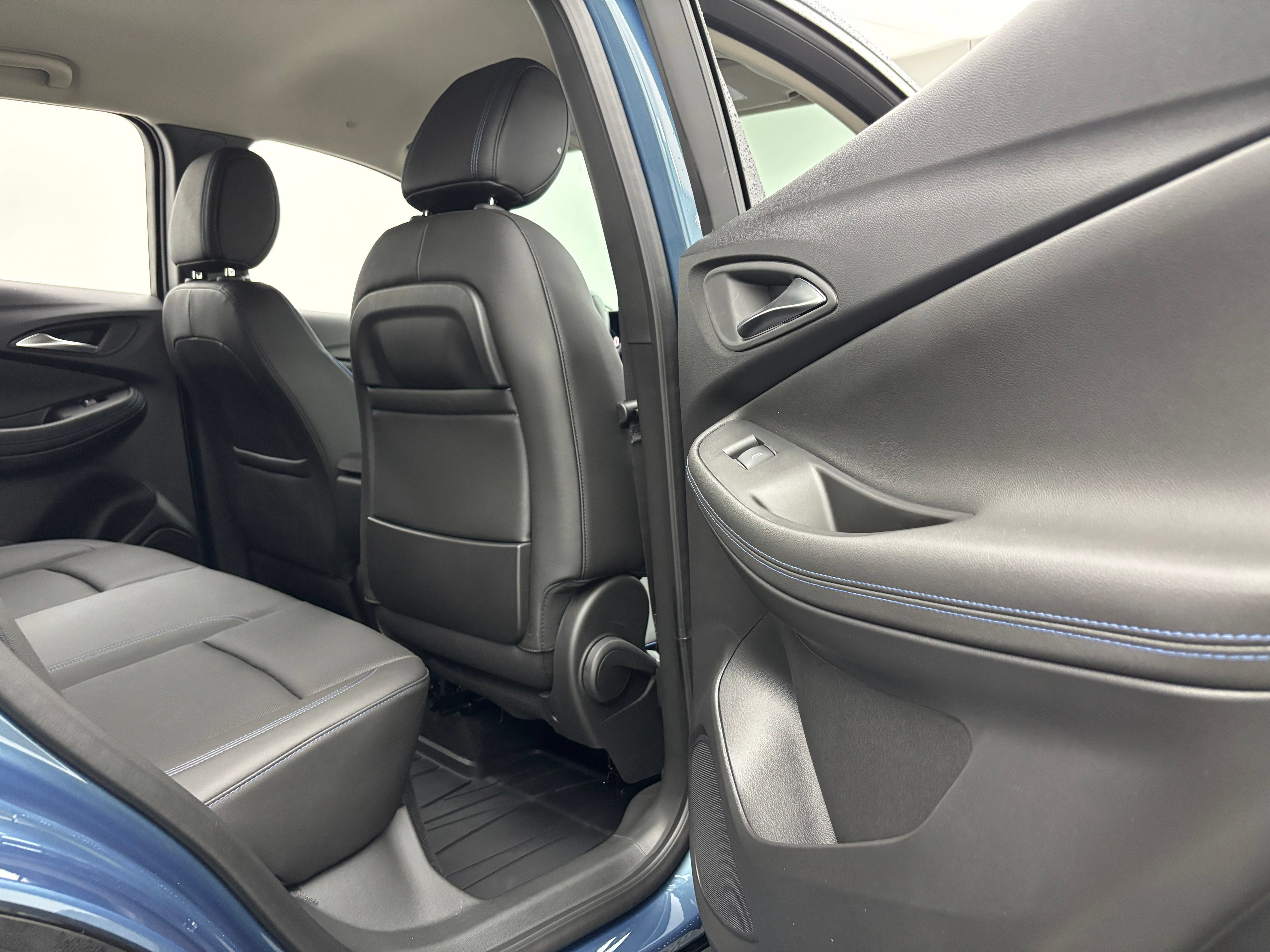 New 2026 Buick Encore GX Sport Touring w/ Advanced Technology Package FWD image 31