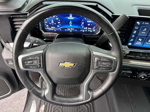 Used 2024 Chevrolet Silverado 2500 LT image 22