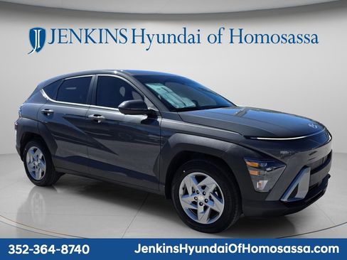 New 2026 Hyundai Kona SE image 1