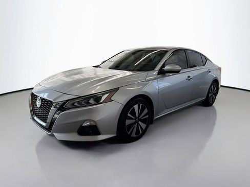 Used 2020 Nissan Altima 2.5 SV image 5
