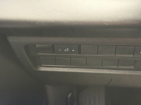 Used 2022 Mitsubishi Outlander SE AWD/4WD image 12