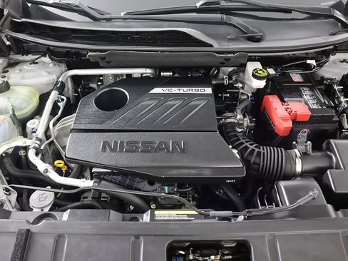 Used 2022 Nissan Rogue SV image 17