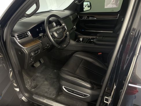 Used 2022 Jeep Grand Wagoneer Series I AWD/4WD image 10