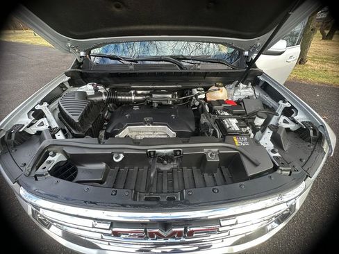 Used 2020 GMC Acadia SLE w/ Driver Convenience Package image 12