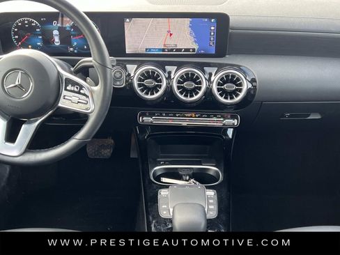 Used 2023 Mercedes-Benz CLA 250 4MATIC image 17