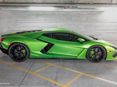 Used 2024 Lamborghini Revuelto image 15