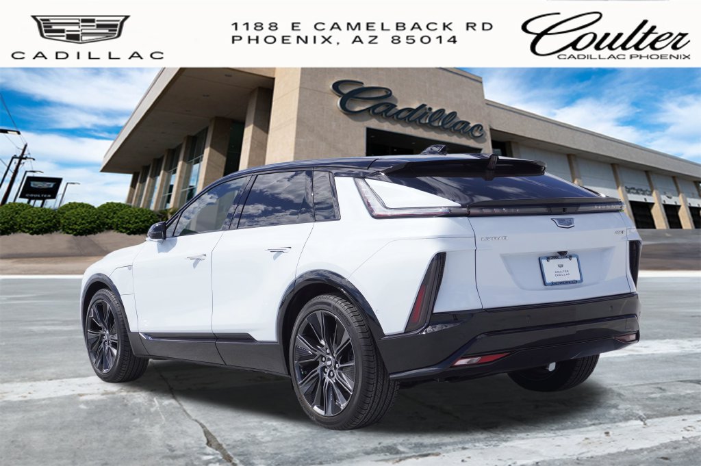 Certified 2026 Cadillac Lyriq Signature Sport w/ Nappa Leather Package RWD image 3